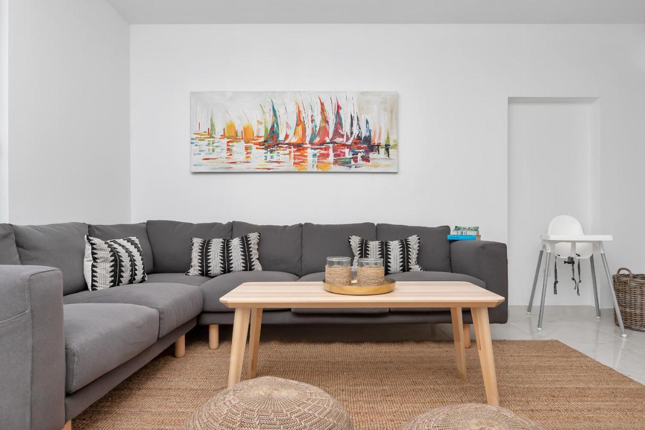 Apartment Lotte With Private Pool In The City Center! Makarska Bagian luar foto