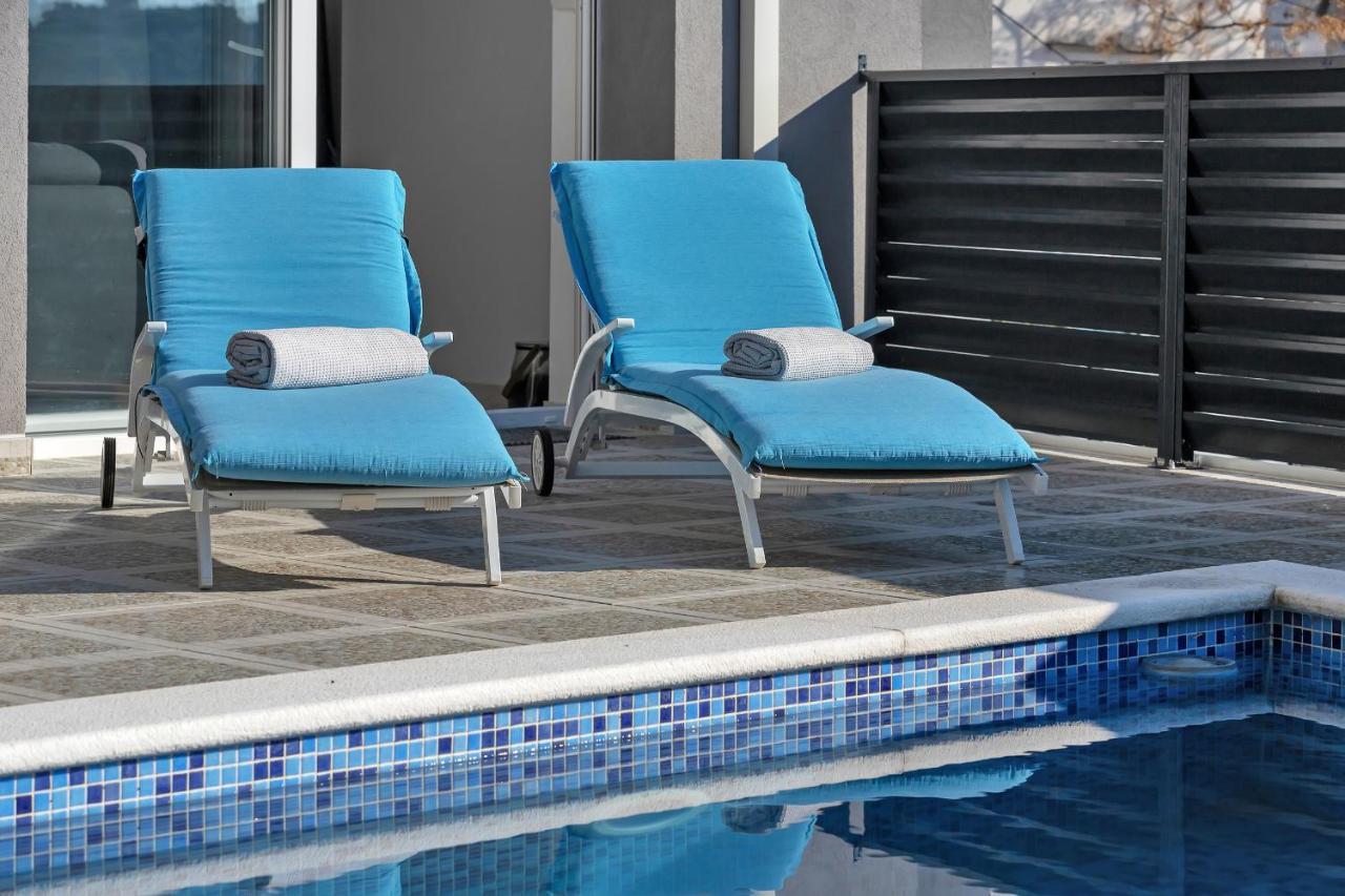 Apartment Lotte With Private Pool In The City Center! Makarska Bagian luar foto