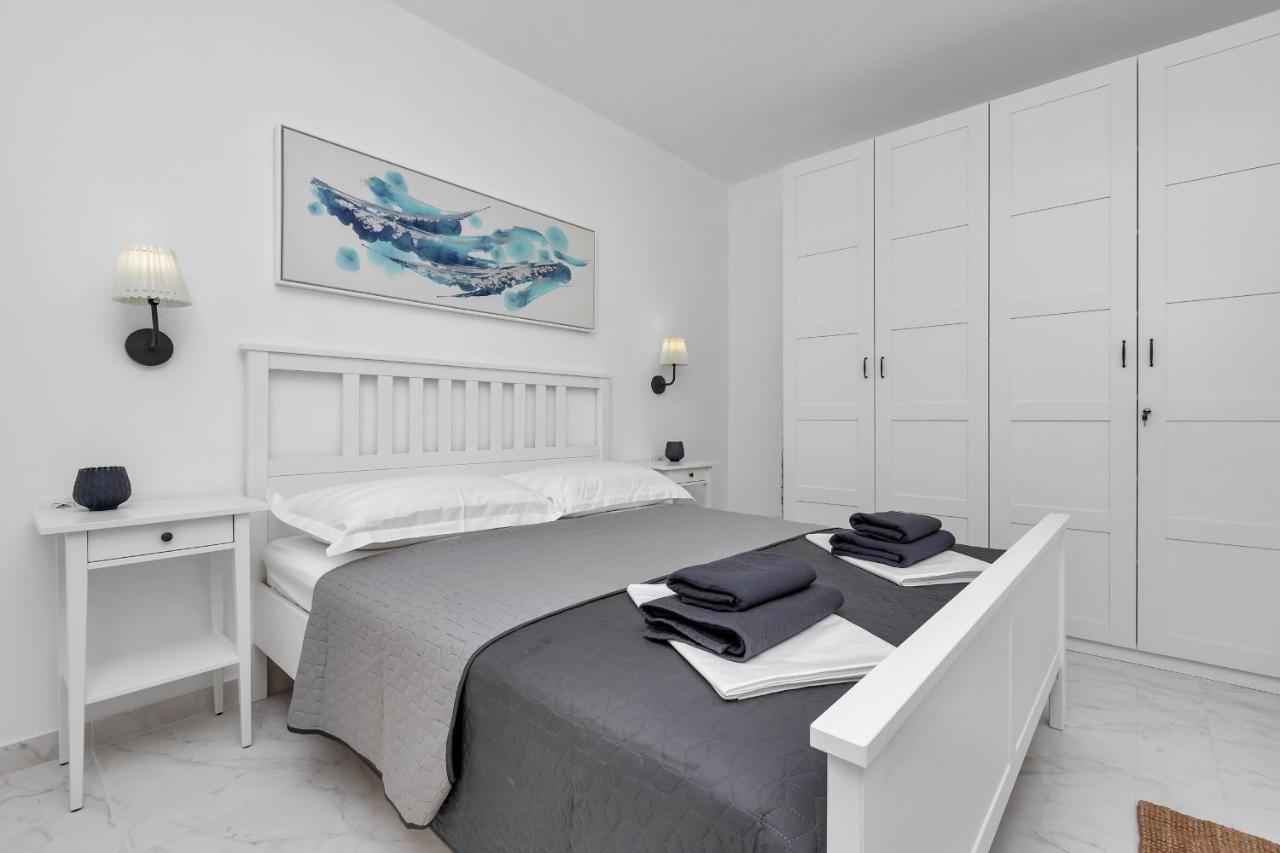 Apartment Lotte With Private Pool In The City Center! Makarska Bagian luar foto