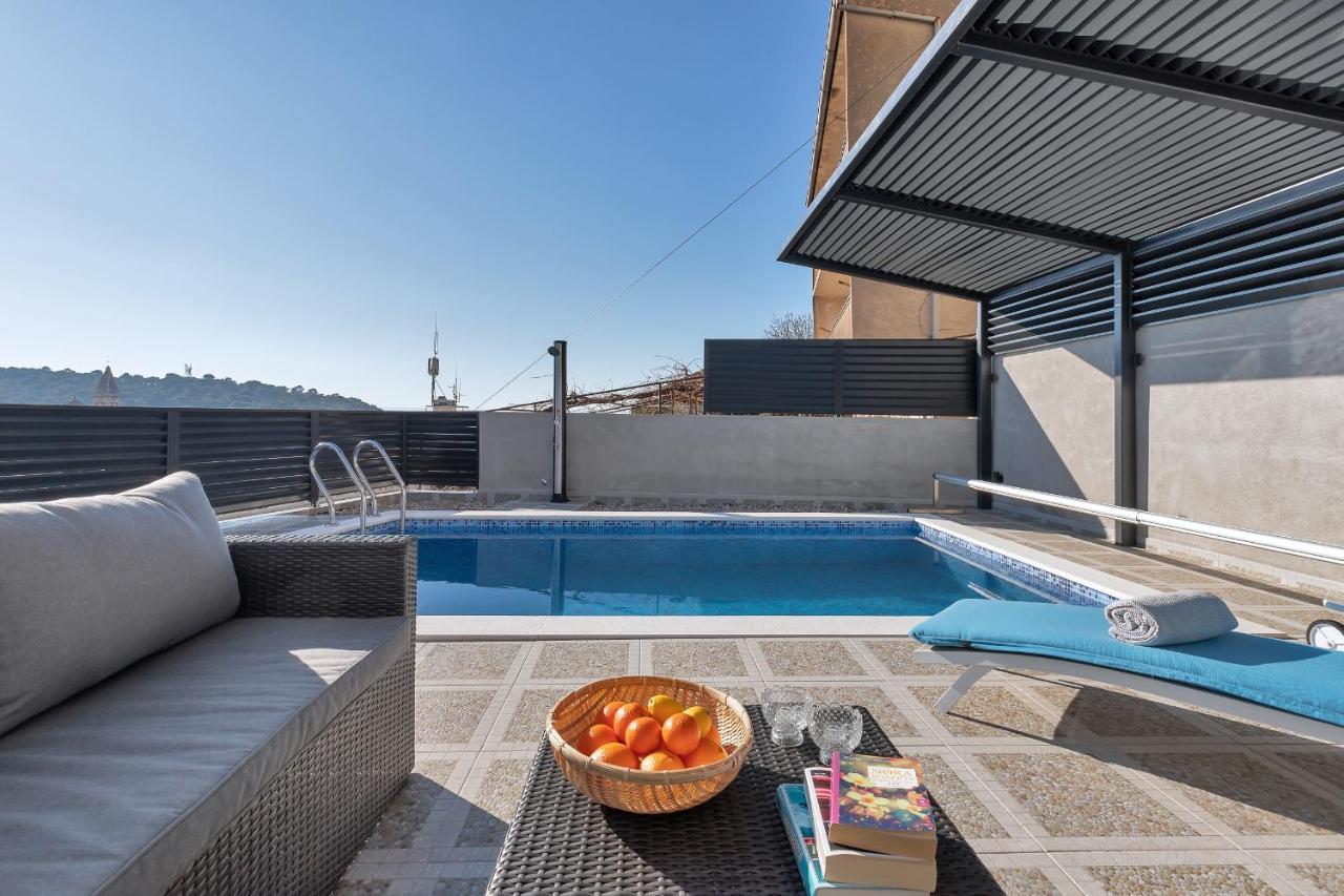 Apartment Lotte With Private Pool In The City Center! Makarska Bagian luar foto