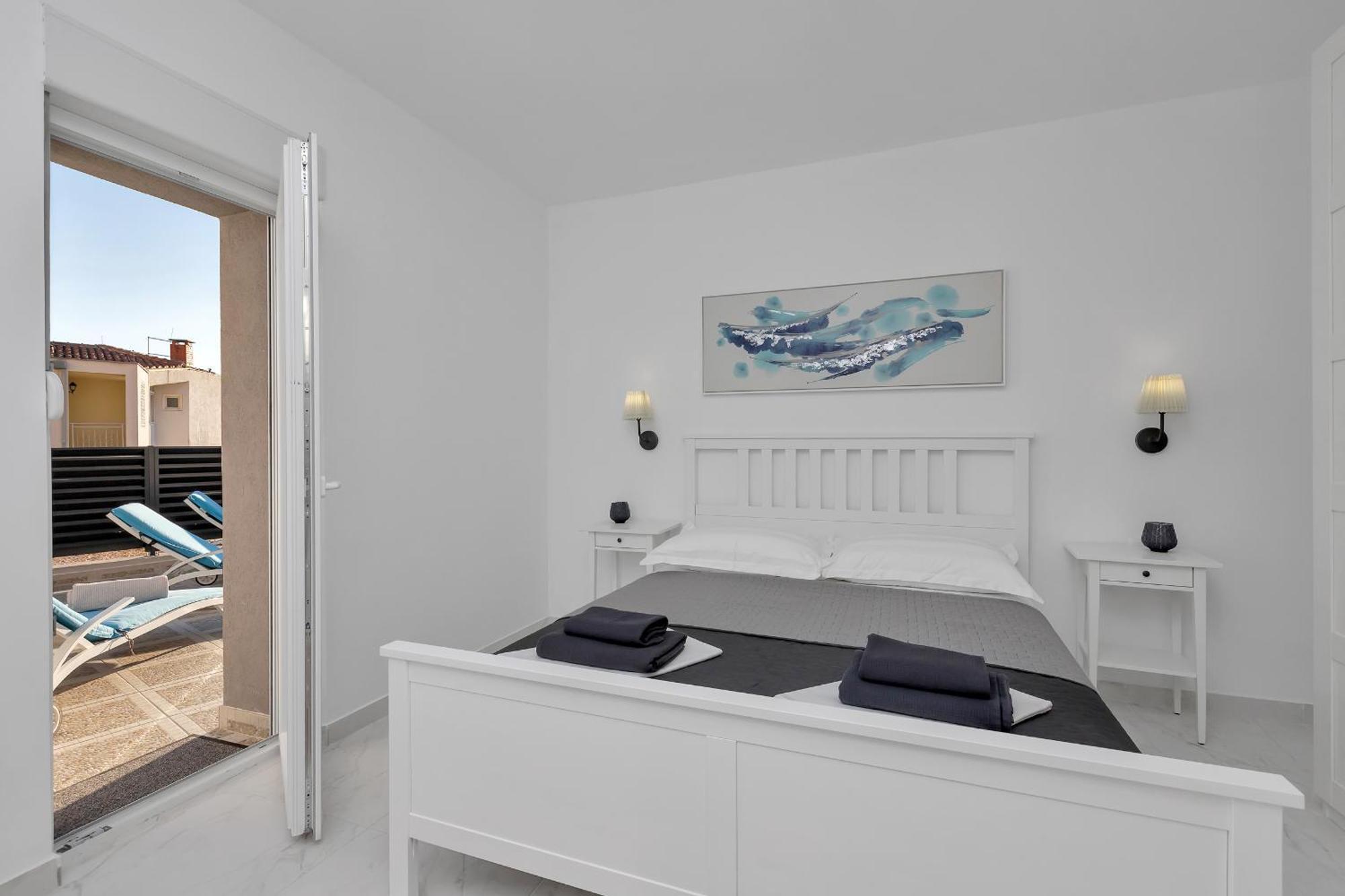Apartment Lotte With Private Pool In The City Center! Makarska Ruang foto